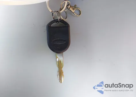 2005 Ford Explorer Limited из США, поврежденный, VIN 1FMDU65K25ZA12524